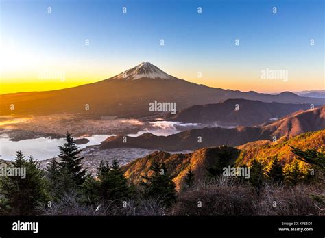 Mountain Fuji sunrise Japan Stock Photo - Alamy