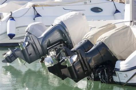 5 Best Outboard Motor Covers 2023 [Waterproof & UV Protection]