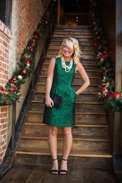 (Holiday Dresses) Need More Green - Hi Sugarplum! | Christmas fashion ...