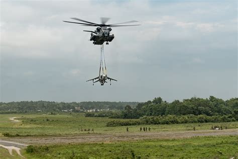 DVIDS - Images - U.S. Marines use CH-53E Super Stallion to perform ...