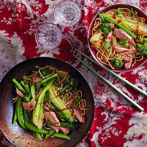 Hoisin duck noodles | Healthy Recipe | WW UK