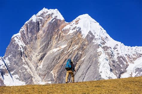 Premium Photo | Hiking scene in cordillera mountains, peru