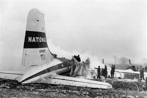 Crash of a Douglas DC-4-1009 in Philadelphia: 7 killed | Bureau of ...