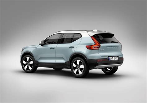 2019 Volvo XC40 Compact SUV: A Tough Little Robot