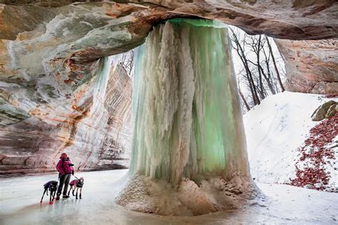 Behold the Beauty of Starved Rock in Winter – Chicago Magazine