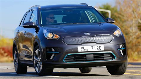 Kia Niro - features, specifications, photos, video