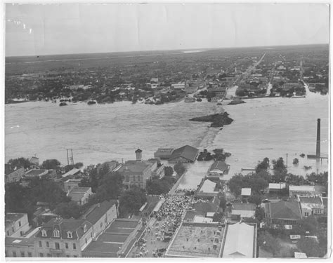 [Bird's Eye view - Rio Grande Flood] - The Portal to Texas History