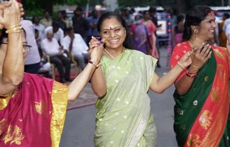 Kalvakuntla Kavitha (Politician) Wiki, Biography, Age, Family, News ...