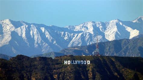 Heavy snowfall leaves some California residents trapped in homes ...