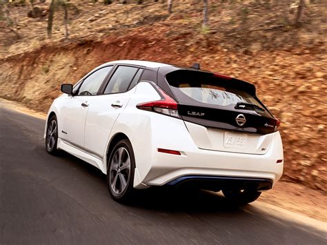 Nissan's 2018 Leaf Offers 150 Miles of Range for $30,000 | WIRED