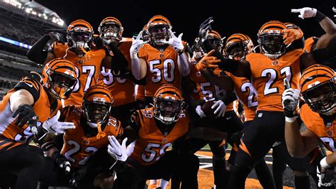 Bengals Defense Keeps Writing Its Story of Progress - Bengals.com ...