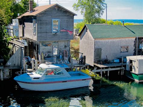 Michigan Destinations - Fishtown - Great Lakes EXPLORER