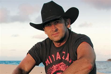 Lee Kernaghan's biggest tour ever