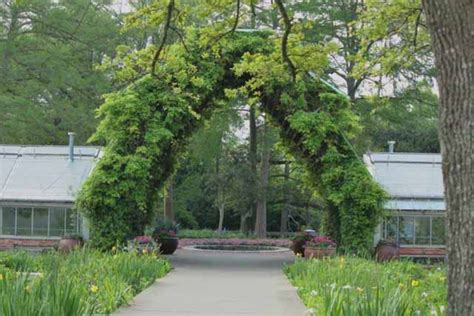 Shangri La Botanical Gardens & Nature Center in Orange | Tour Texas