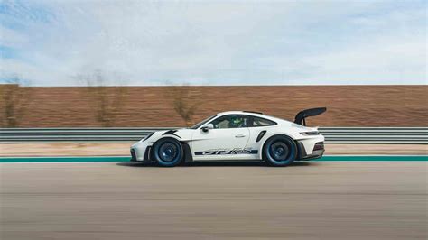 Review: 2023 Porsche 911 GT3 RS seeks the perfect lap