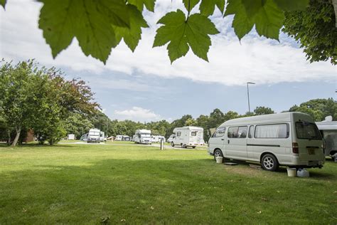 Moreton Campsite - Camping and Caravanning Club Site