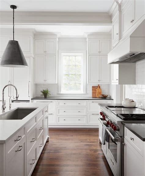 10+ Black Kitchen Countertops With White Cabinets – DECOOMO