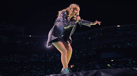 Taylor Swift: Reputation Stadium Tour | FlixNet.to