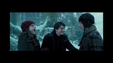 Every christmas scene in Harry Potter - YouTube