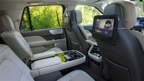 2022 Lincoln Navigator Debuts With Larger Face, Lots Of Fresh Tech