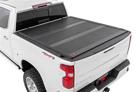 Hard Low Profile Bed Cover | Chevy/GMC 1500 (19-25) | Rough Country