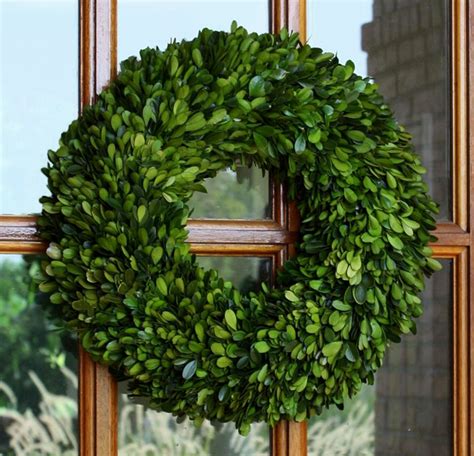 Preserved Boxwood Wreath - Round 16" | Mills Floral Company