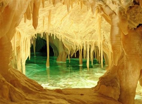 Dripstone Cave, Austria : r/pics