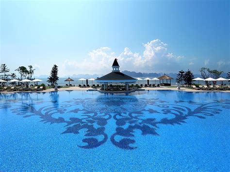 Vinpearl Resort & Spa Hạ Long in Halong - Room Deals, Photos & Reviews