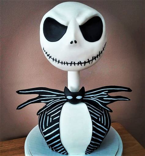 Jack Skellington Halloween Cake Tutorial! | Jack skellington cake ...