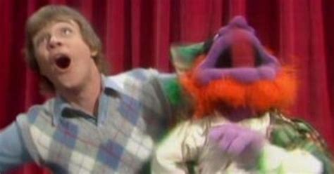 Mark Hamill Pays Tribute to Muppet Puppeteer Richard Hunt