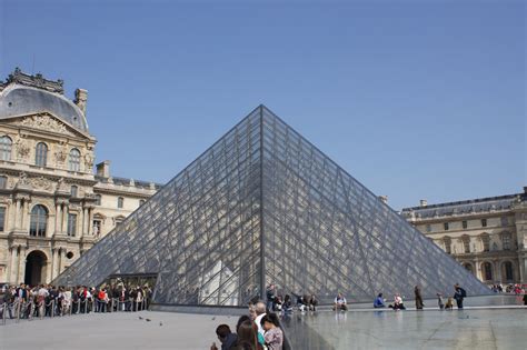 Louvre Pyramid (Paris ( 1st), 1989) | Structurae