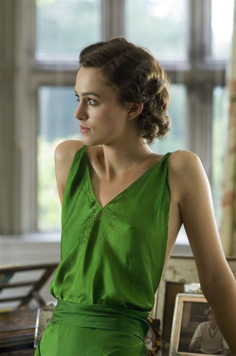 L'histoire de la robe verte de Keira Knightley dans “Reviens-moi ...