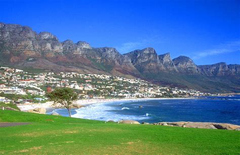 Cape Peninsula Travel Pictures: South Africa, Bloubergstrand, Camps Bay ...