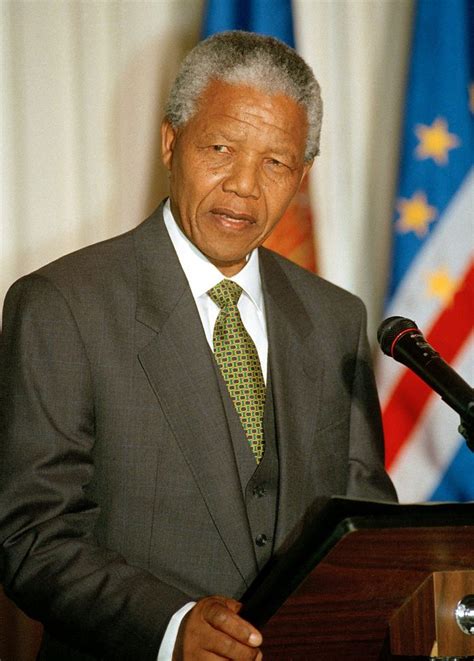 Nelson Mandela - Celebnetworth.net