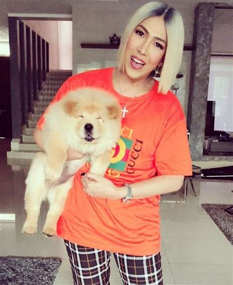 Pinoy Comedian Vice Ganda Shows Interiors Of His Newly-Customized Van