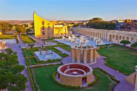 Jantar Mantar Jaipur: Guide To The World's Largest Sundial