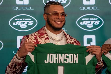 What is Jets' rookie EDGE Jermaine Johnson bringing to the defense?