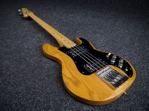 Peavey T-40 Bass Guitar, 1979, USA - Natural - 2nd Hand | Rich Tone Music