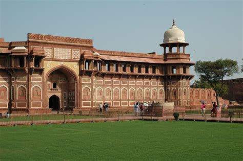 History Of Agra: Must Known Fact About The City - Agra Car Rent