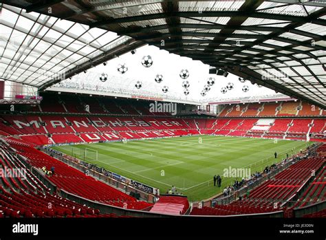 OLD TRAFFORD FOOTBALL STADIUM MANCHESTER UNITED FC OLD TRAFFORD ...