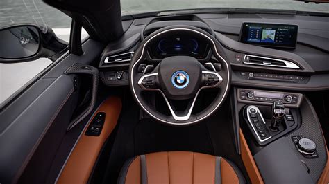 BMW i8 Interior Layout & Technology | Top Gear