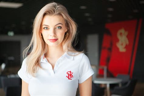 Karolina Bielawska Miss World 2021! – ŁKSFANS.PL