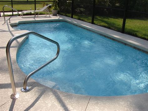 How to Get Rid of Water Mold in a Pool | Hunker