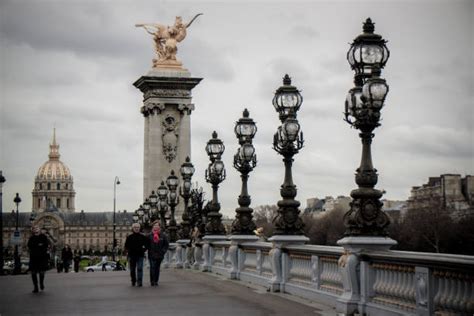 210+ Pont Des Invalides Photos Stock Photos, Pictures & Royalty-Free ...