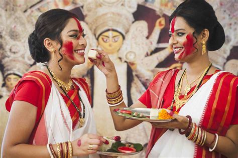 8 Best Ways to Experience Kolkata's Durga Puja Festival