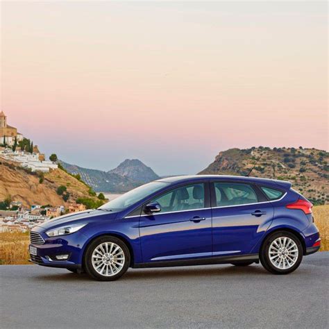 Ford Focus review - car review - ford