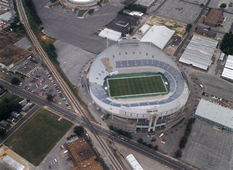 Liberty Bowl Stadium – Volunteer Restoration