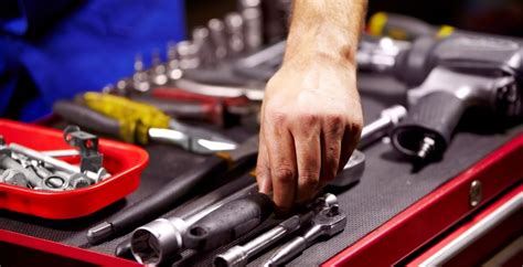 Top Auto Mechanic Tools You Must Have