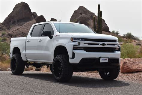 Dramatic-Looking Lifted 2020 Silverado 1500 For Sale | GM Authority