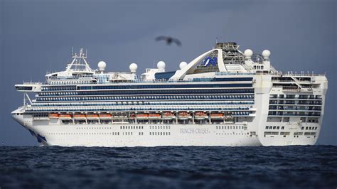 Passengers on the Grand Princess to begin disembarking ship in Oakland